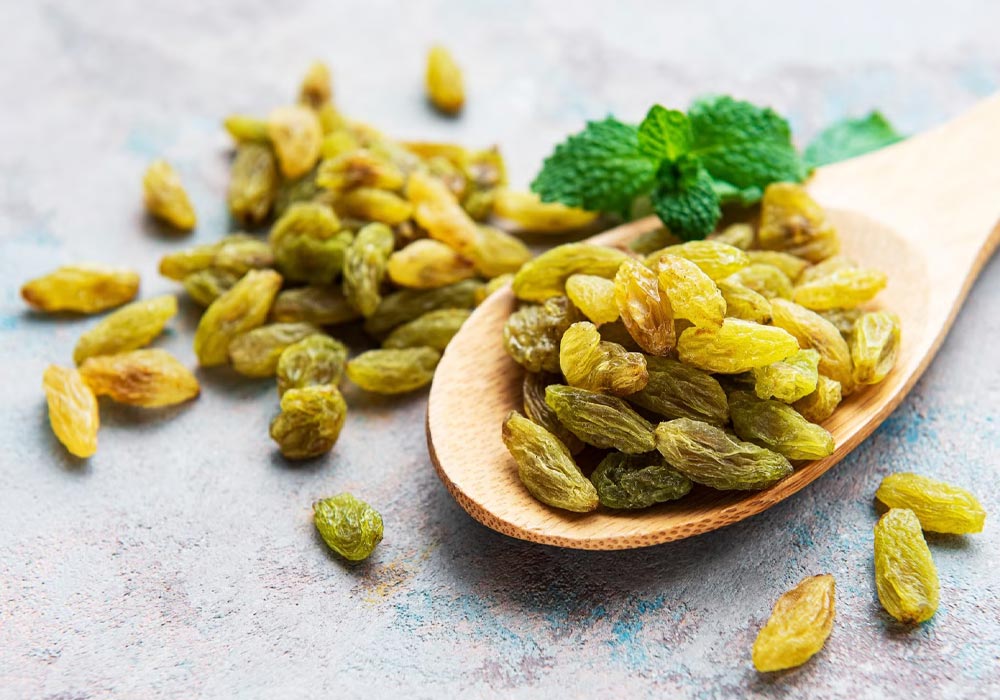 مزایای استفاده روزانه از کشمش سبز در رژیم غذایی