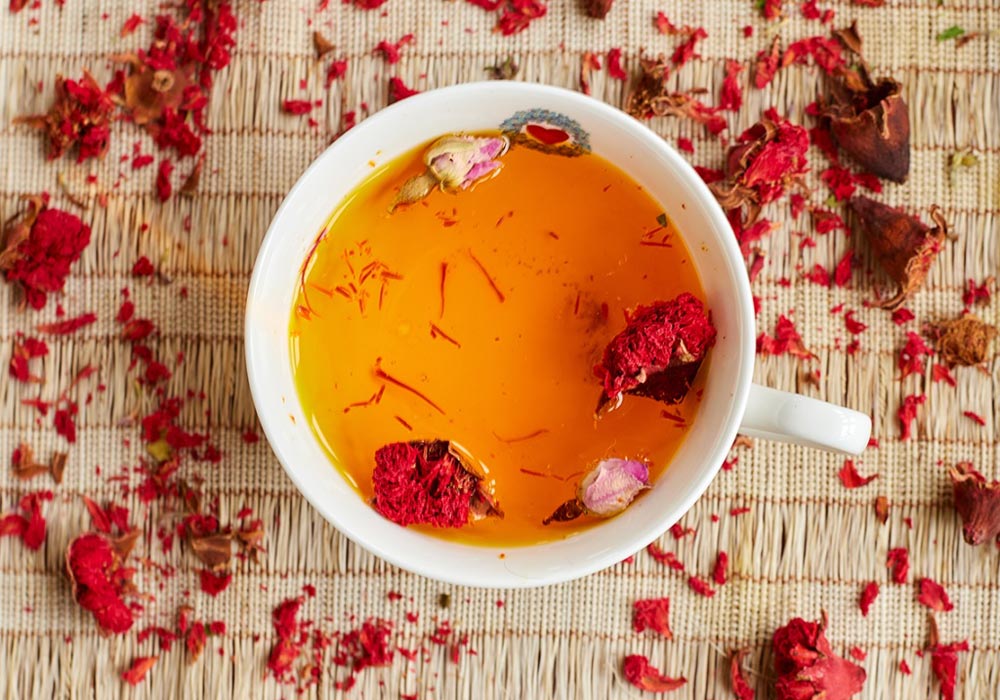 طرز تهیه دمنوش زعفران برای افزایش انرژی و تمرکز