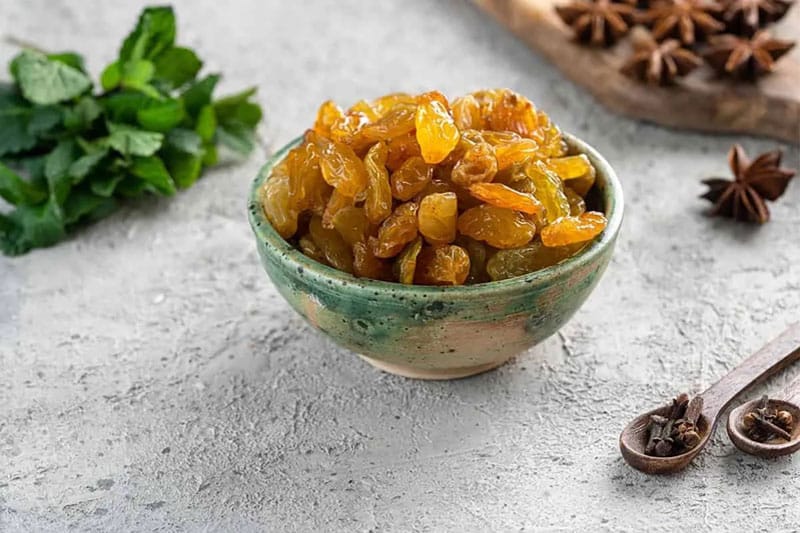 Green Raisins and Their Role in Strengthening the Immune System