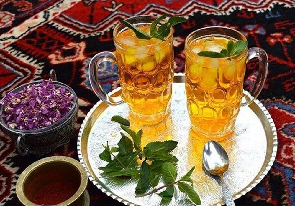 Saffron syrup; a luxurious drink for special parties