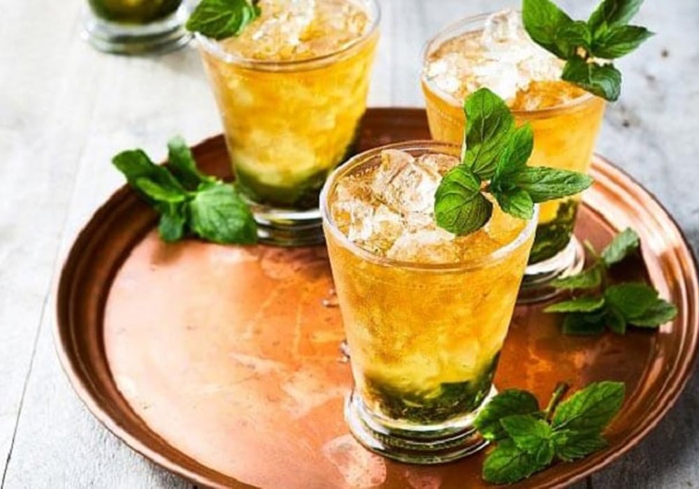 Saffron syrup; a luxurious drink for special parties